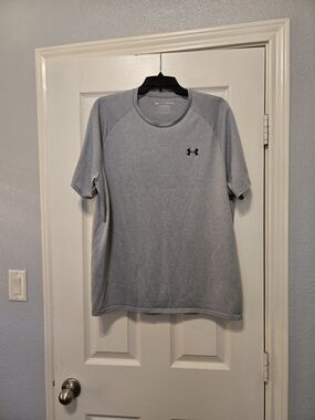 Under Armour Light Gray Men's Performance Short Sleeve Tee